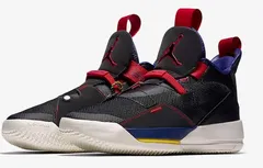 La Air Jordan 33 “Tech Pack” sous tous les angles