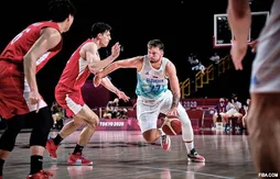 Sans forcer, Luka Doncic donne la leçon au Japon et envoie la Slovénie en quart de finale