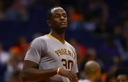 Hawks : Earl Barron pour remplacer Jason Richardson