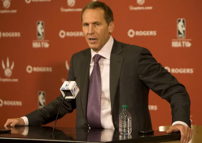 L'ancien GM des Suns et des Raptors aux commandes des Sixers ?
