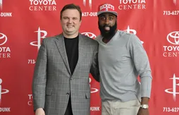 Le GM des Rockets défend l’idée que James Harden est un meilleur scoreur que Michael Jordan