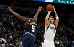 Les Mavericks sont les premiers à faire tomber les Nuggets