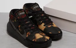 La KD13 caché sous un plaid après sa décoloration