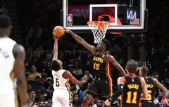 Les Hawks perdent Clint Capela