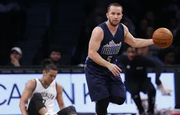 Harrison Barnes et J.J. Barea repoussent les assauts de Brooklyn