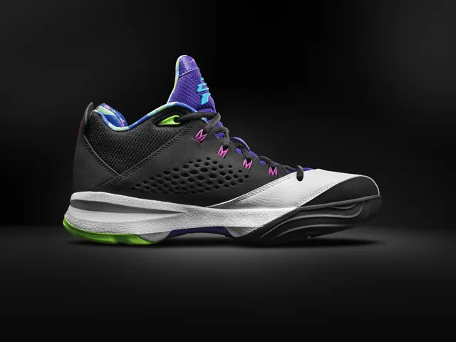 Ho13_AirJordan_CP3_VII_616805_015_Media_23577