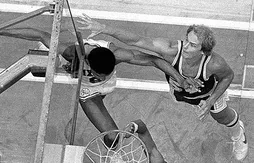 Le 11 mai 1980, Julius Erving réussit le lay-up le plus fou de l’histoire