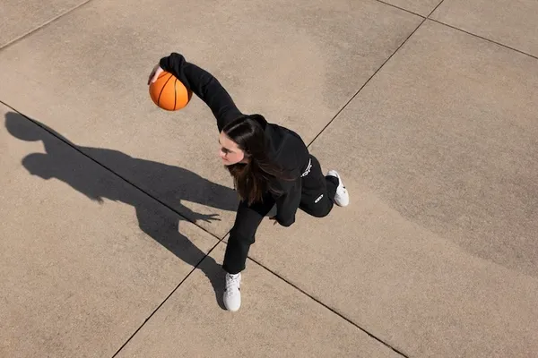 Rendez-vous au printemps pour la première chaussure signature de Caitlin Clark