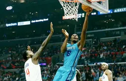 Les Hornets conservent Bismack Biyombo