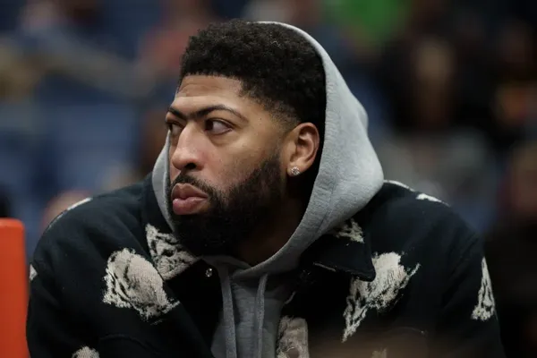 À Washington, la prolongation d’Anthony Davis attendra