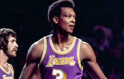 Le 28 octobre 1973, Elmore Smith établissait le record de contres sur un match