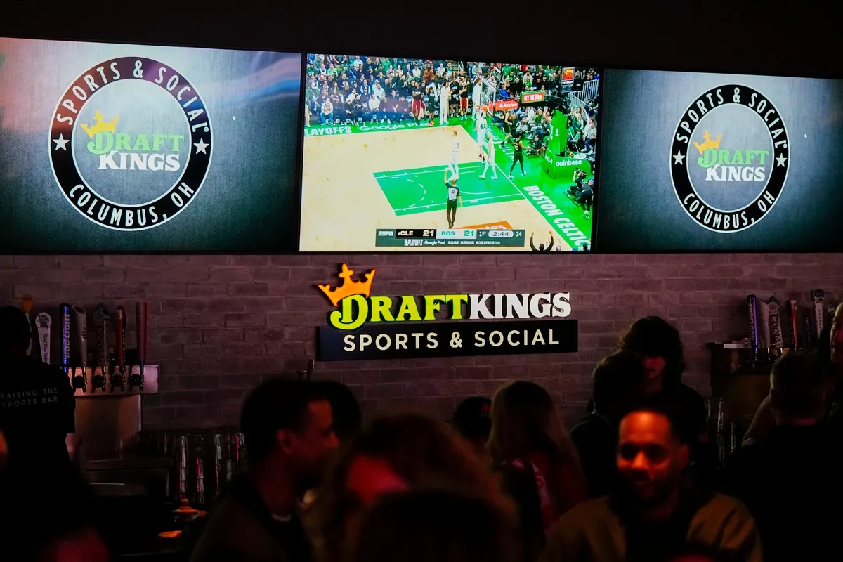 Un bar de l'Ohio sponsorisé par l'entreprise de paris DraftKings, partenaire de la NBA