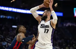 Les Lakers ont bien un œil sur Kevon Looney et Jonas Valanciunas