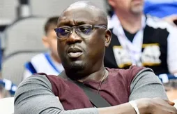 Makhtar Ndiaye rejoint les bureaux des Mavericks