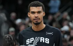 Victor Wembanyama « confiant » après sa frayeur au genou