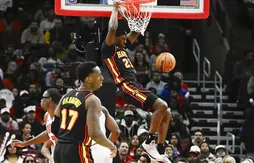 Les inconnus Keaton Wallace et Daeqwon Plowden à la rescousse pour les Hawks