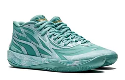 Une MB.02 taillée dans… le jade