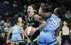 Un triple-double pour Jessica Shepard et les Wings passent la troisième contre Chicago