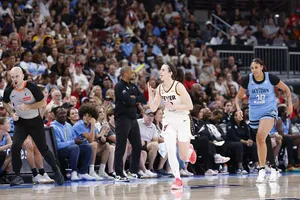 Caitlin Clark et Kelsey Mitchell irrésistibles à Chicago