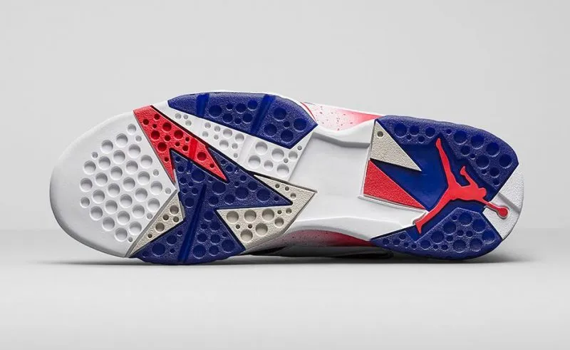 AIR-JORDAN-7-RETRO-WHITE-BLUE-OUTSOLE