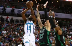 Le MVP de la nuit : Kemba Walker sabote l’anniversaire de Kyrie Irving