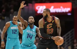 Dwight Howard ne voit pas LeBron James chez les Sixers
