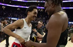 Dans le dur, Jordan Poole garde le soutien d’anciens coéquipiers
