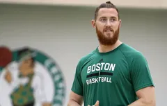 Boston perd Aron Baynes