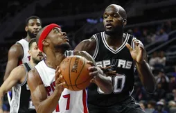 San Antonio va garder Joel Anthony