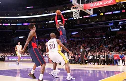 [replay] Brandon Jennings envoie Andre Drummond au alley oop avec la planche