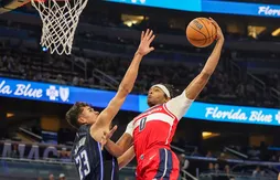 Bilal Coulibaly, un dunk monstrueux et un rebond