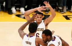 Les Lakers réagissent avec la manière face aux Hawks