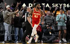 Une claquette de Saddiq Bey sauve les Hawks face aux Raptors !