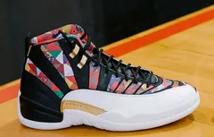 La Air Jordan 12 “Chinese New Year” offre deux coloris en une paire