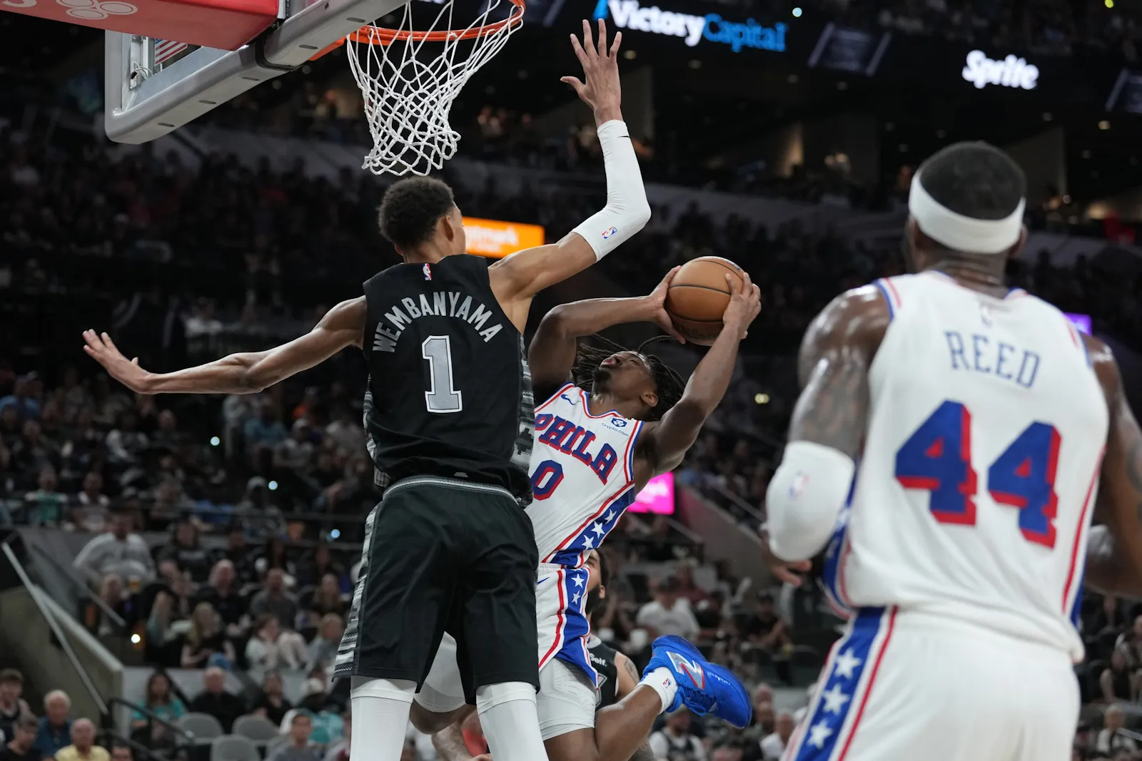 Tyrese Maxey Wembanyama