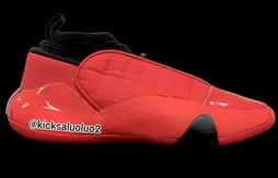 Des images d’une “Harden Vol. 7” rouge