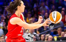 Caitlin Clark bat le record de passes décisives sur un match WNBA !