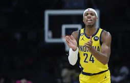 Buddy Hield pris le doigt dans le sac