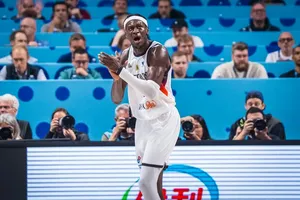 Pas de retour immédiat en NBA pour Isaac Bonga