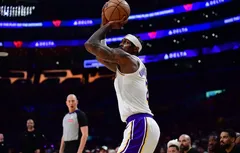 Attendu en défense, Jarred Vanderbilt se distingue… à 3-points