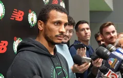 Joe Mazzulla a adoré affronter les journalistes de Boston sur le terrain