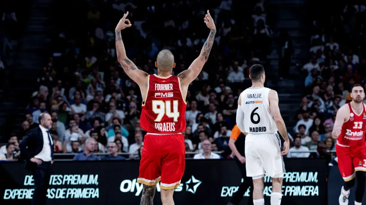 Evan Fournier avec l'Olympiacos