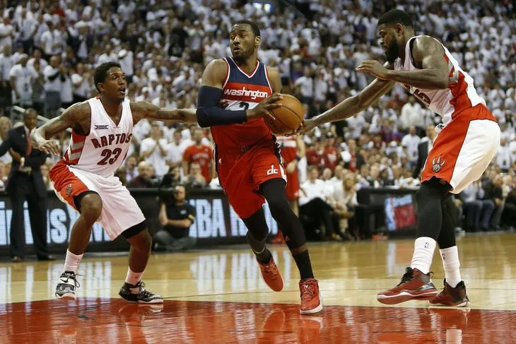 John Wall et Bradley Beal dominent facilement des Raptors encore décevants