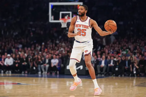 https://www.basketusa.com/thumbor/aPHQq0Fjsk6pVBbKazWSqE93Tyo=/488x325/smart/filters:format(webp)/https%3A%2F%2Fmedia.basketusa.com%2Fmain%2F2026%2F04%2FUSATSI_28695241_168380190_lowres.jpg