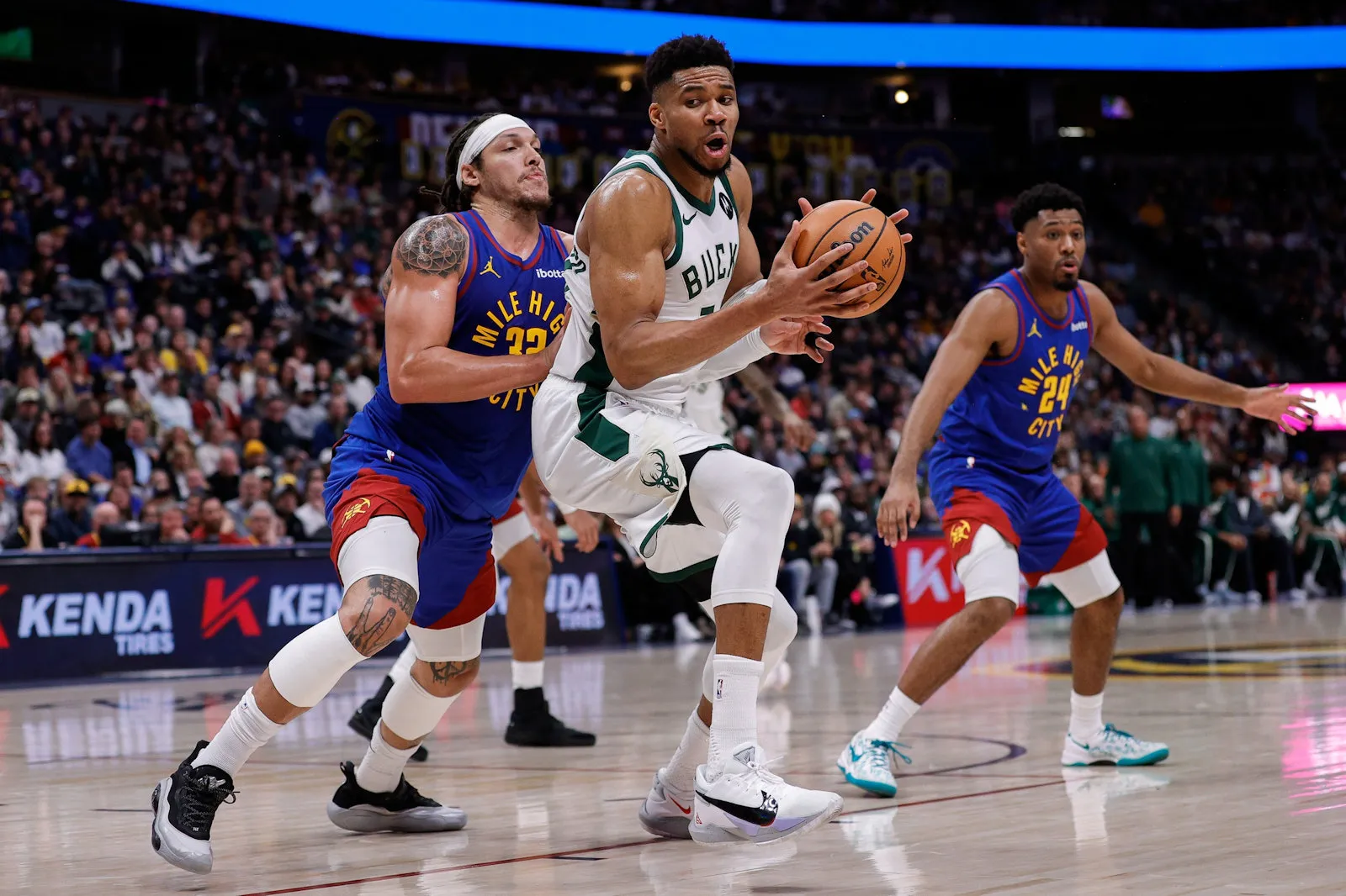 Aaron Gordon Giannis Antetokounmpo