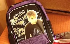 Les rookies des Suns bizutés avec des sacs Hello Kitty et Justin Bieber