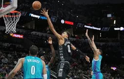 Victor Wembanyama cartonne et les Spurs enchaînent face aux Hornets
