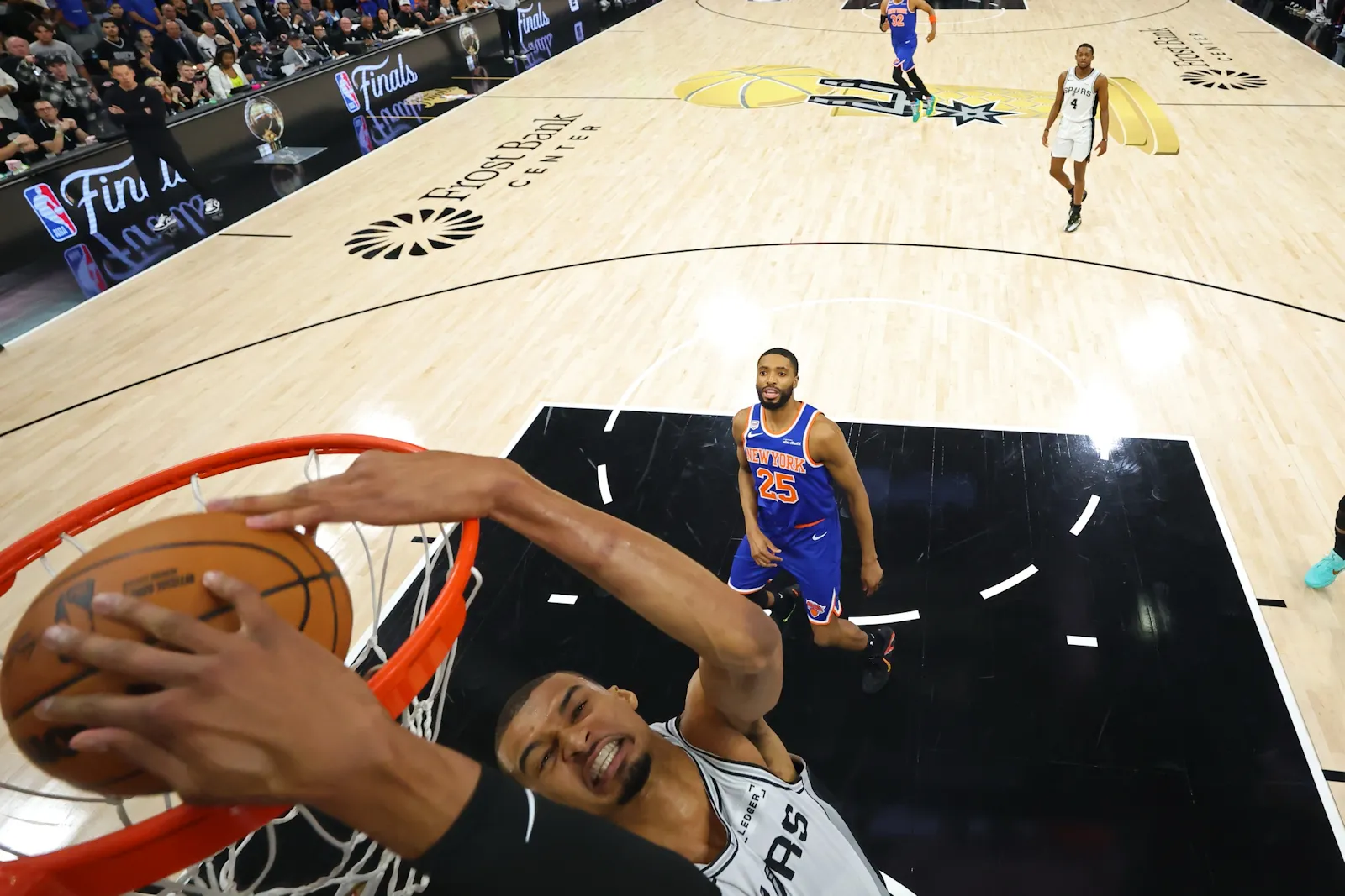 dunk wembanyama