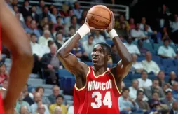 Hakeem Olajuwon : la carrière de “The Dream” en 34 points