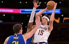 Les Lakers débloquent leur compteur face aux Warriors